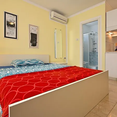 Nika 6 In Der Residenz Mit Pool Und Whirlpool In Strandnaehe Apartment