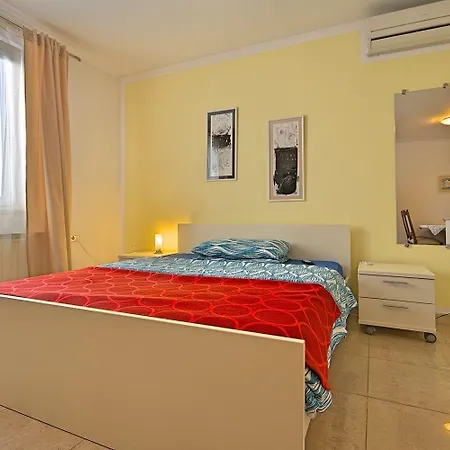 Apartment Nika 6 In Der Residenz Mit Pool Und Whirlpool In Strandnaehe *