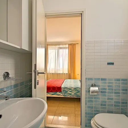 Nika 6 In Der Residenz Mit Pool Und Whirlpool In Strandnaehe