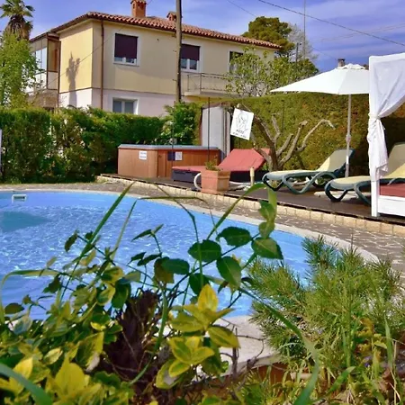 דירה Nika 6 In Der Residenz Mit Pool Und Whirlpool In Strandnaehe *