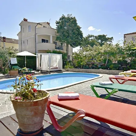 דירה Nika 6 In Der Residenz Mit Pool Und Whirlpool In Strandnaehe אומאג